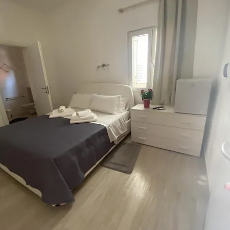 La 3*